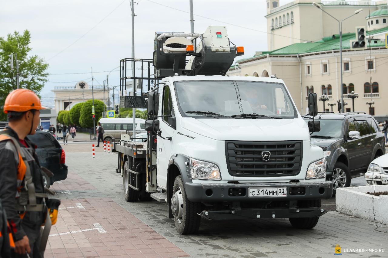 В Улан-Удэ ​МБУ «Горсвет» приобрел новую автовышку для высотных работ