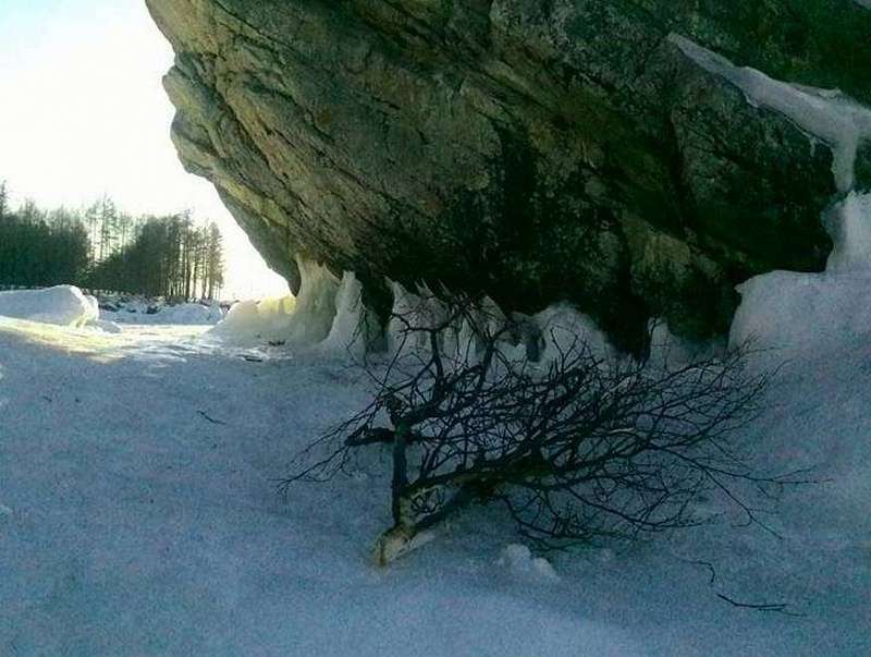 Скала каменная черепаха Байкал